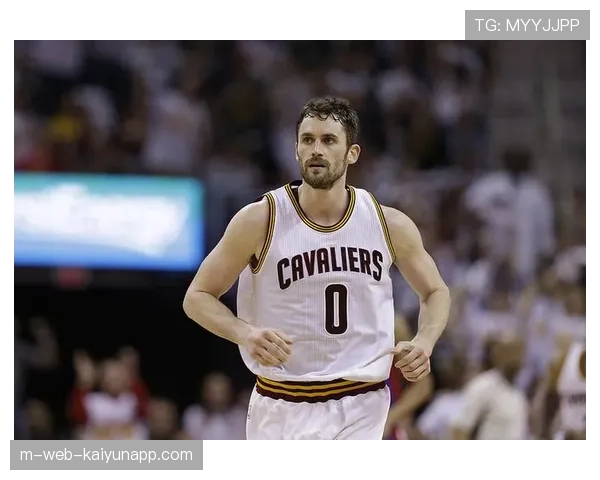 里萨谢右髋部挫伤出战概率50% 老鹰新秀前锋状态待评估